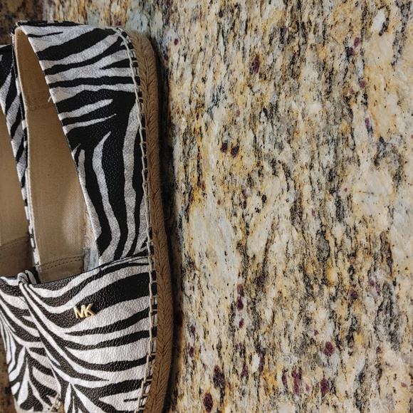 Michael Kors shoes - Picture 7 of 8